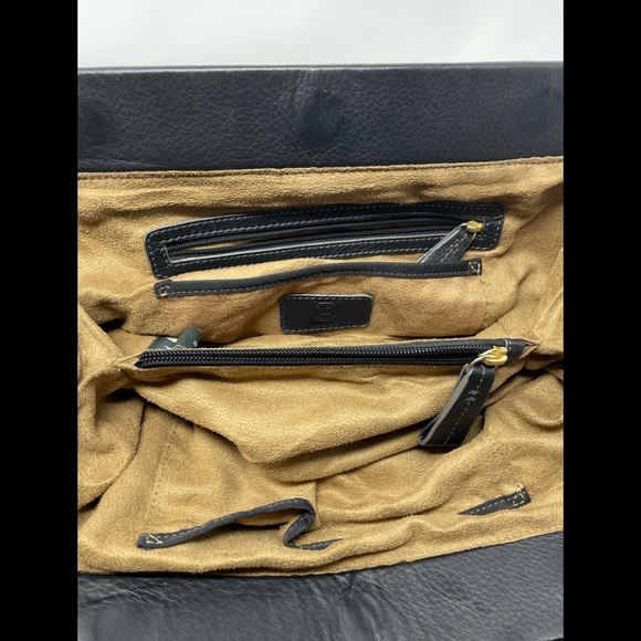 Liz Claiborne Pebbled Leather Satchel🖤 - Picture 12 of 16